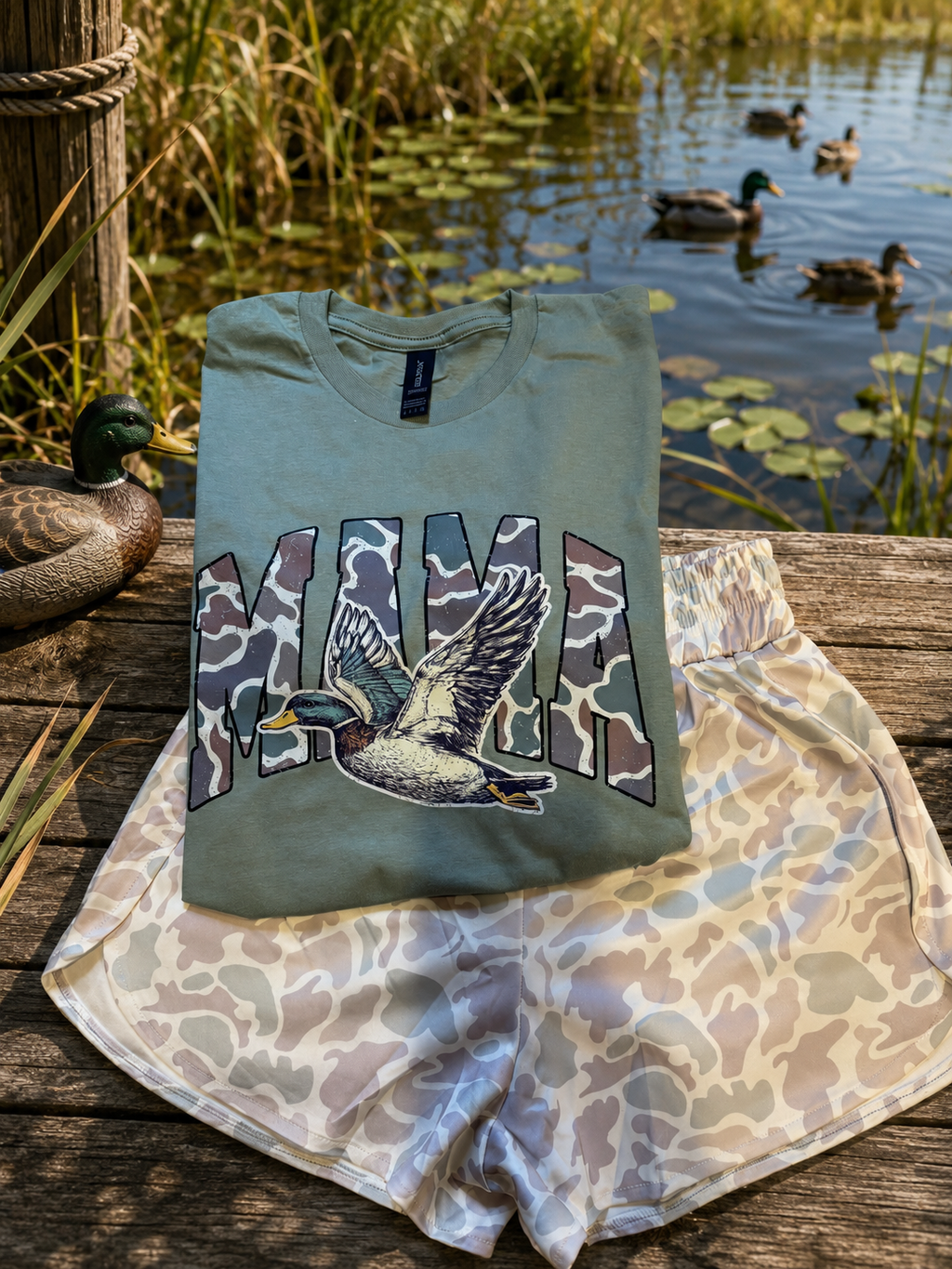 Mama duck tee