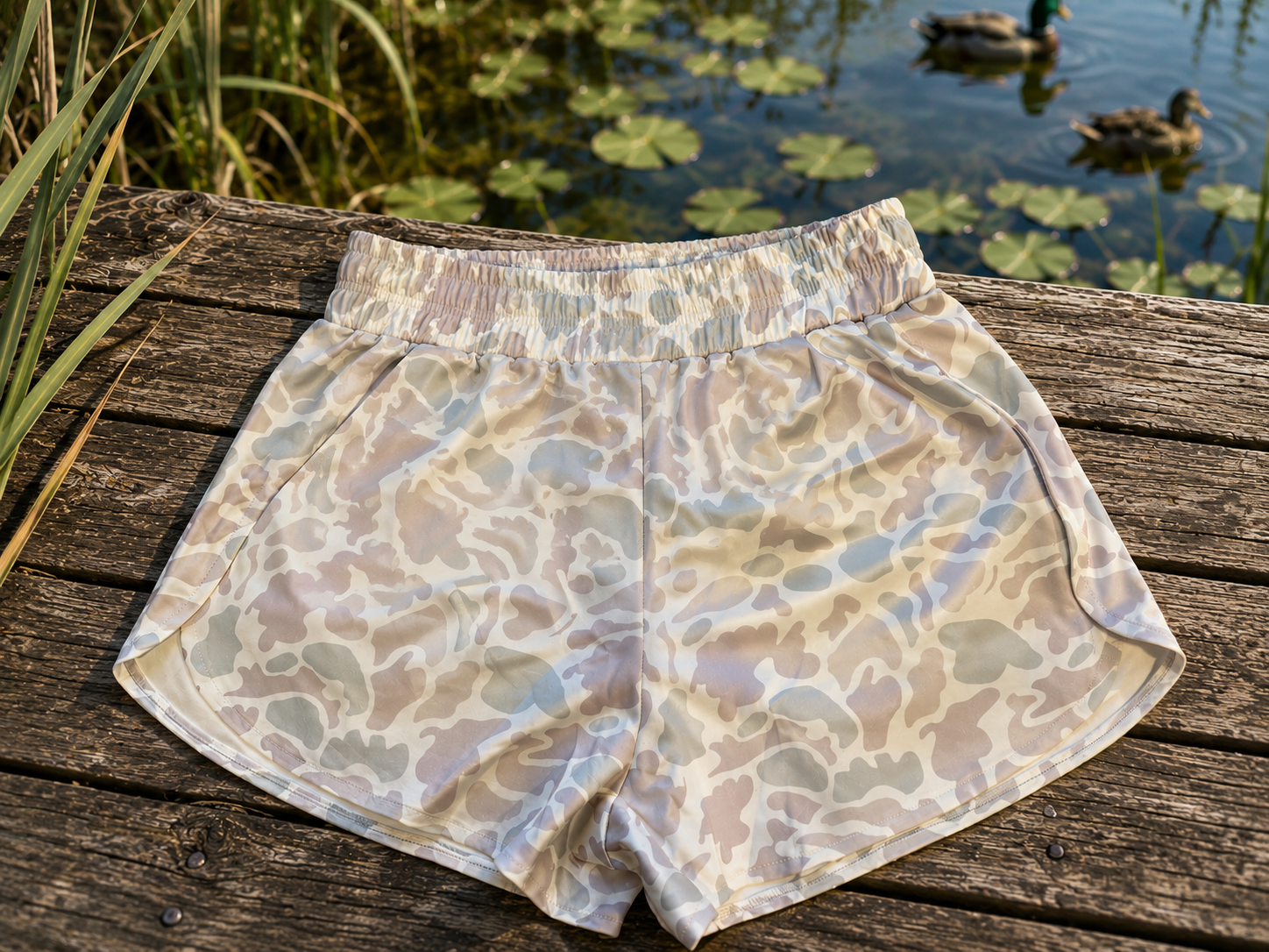 Light retro shorts